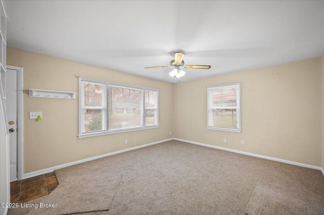 5416 Sir Barton Rd, Louisville, KY 40272
