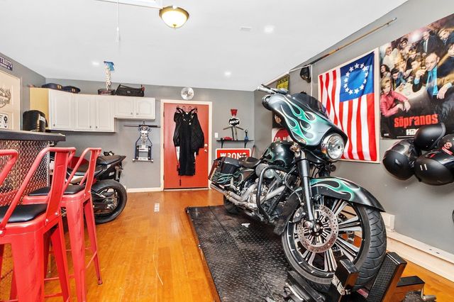 42 Mokema Ave, Waltham, MA 02451