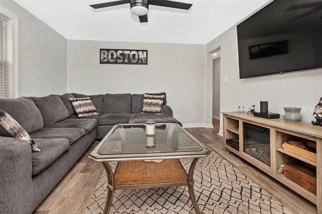 42 Mokema Ave, Waltham, MA 02451