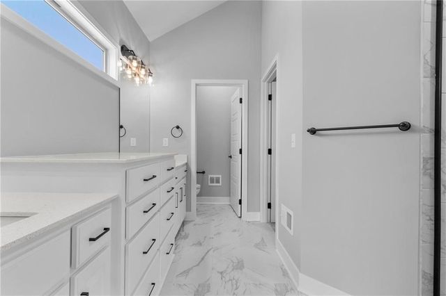 11028 N Corrington Avenue, Kansas City, MO 64156
