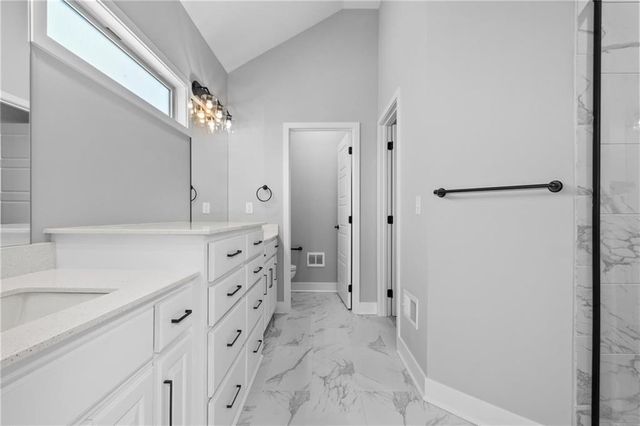 11028 N Corrington Avenue, Kansas City, MO 64156