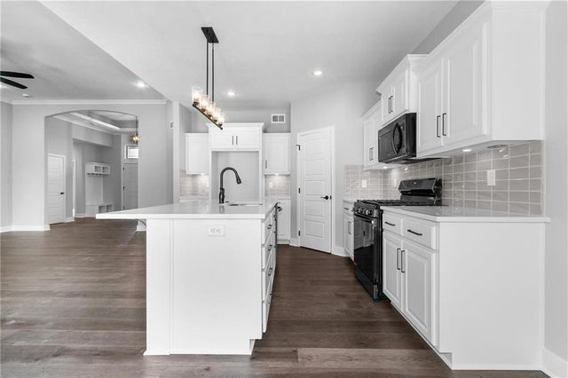 11028 N Corrington Avenue, Kansas City, MO 64156