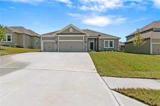 11028 N Corrington Avenue, Kansas City, MO 64156