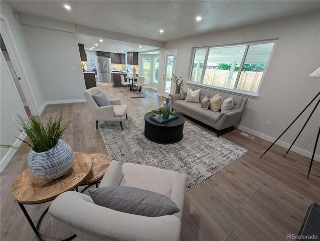 8129 S Yukon Street S, Littleton, CO 80128