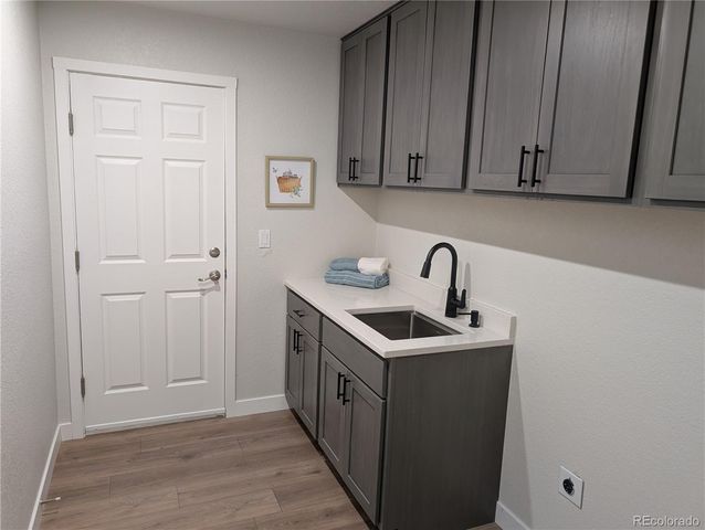 8129 S Yukon Street S, Littleton, CO 80128