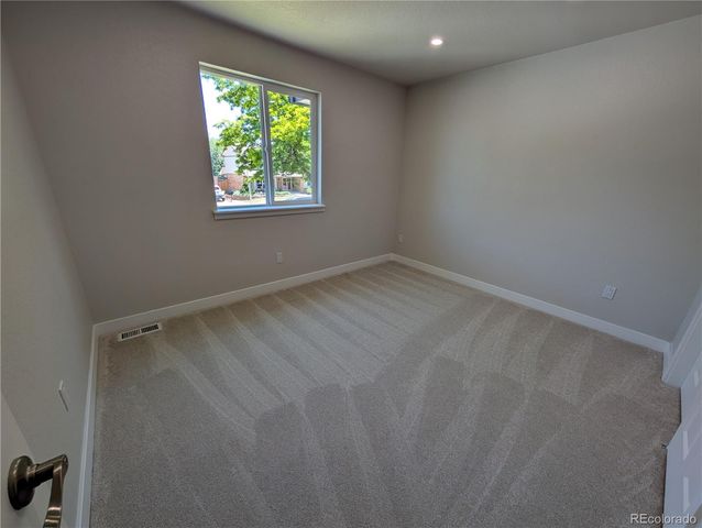 8129 S Yukon Street S, Littleton, CO 80128