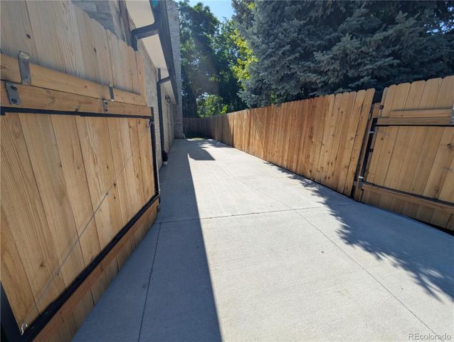 8129 S Yukon Street S, Littleton, CO 80128