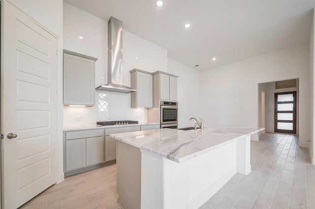 3007 Golden Isle Drive, Texas City, TX 77568