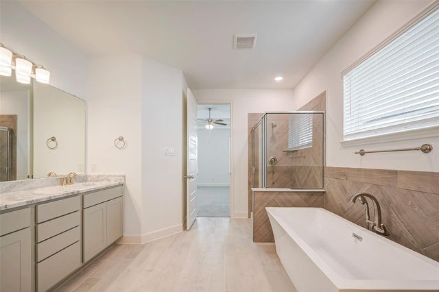 3007 Golden Isle Drive, Texas City, TX 77568