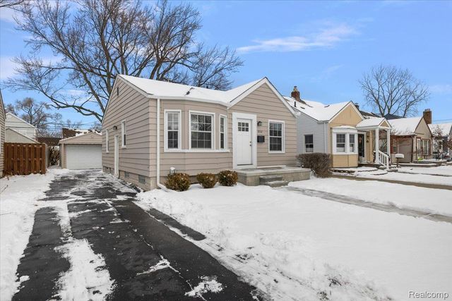 852 Cambridge Road, Berkley, MI 48072