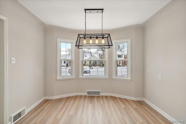 852 Cambridge Road, Berkley, MI 48072