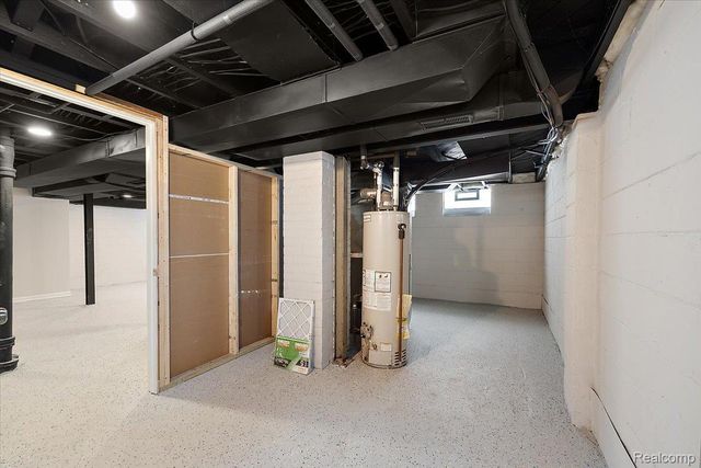 852 Cambridge Road, Berkley, MI 48072