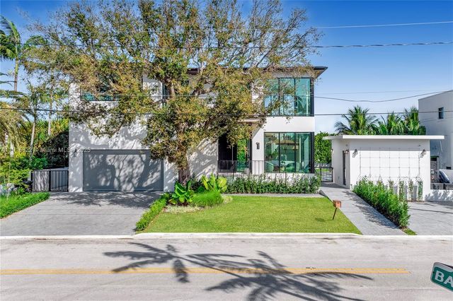 9045 Hawthorne Ave, Surfside, FL 33154