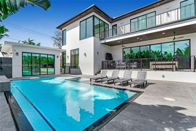 9045 Hawthorne Ave, Surfside, FL 33154