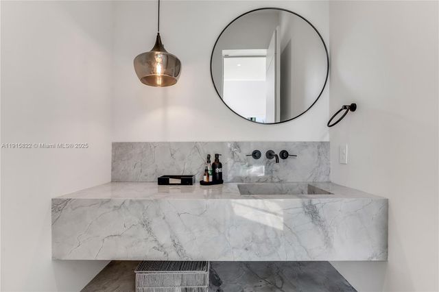 9045 Hawthorne Ave, Surfside, FL 33154