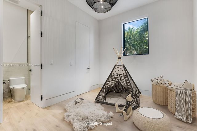 9045 Hawthorne Ave, Surfside, FL 33154