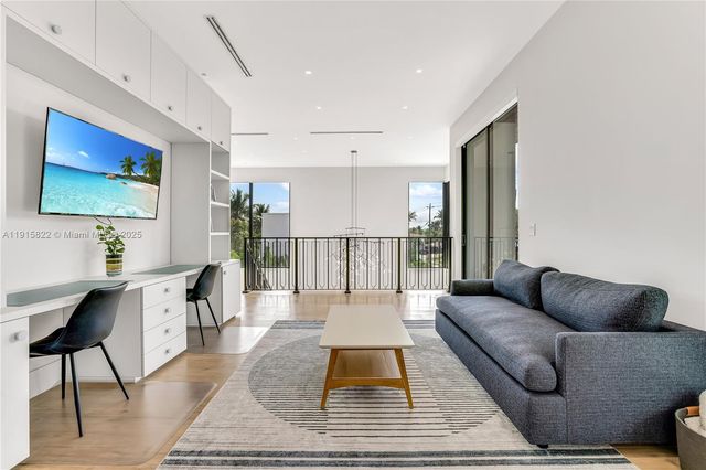 9045 Hawthorne Ave, Surfside, FL 33154