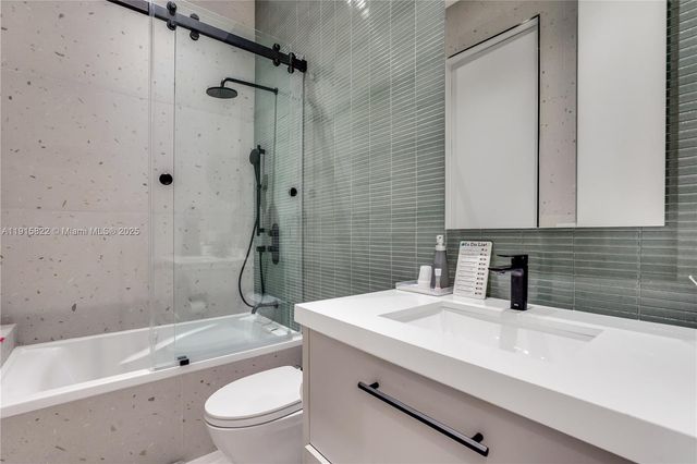 9045 Hawthorne Ave, Surfside, FL 33154