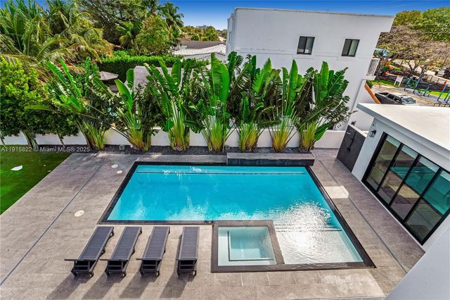 9045 Hawthorne Ave, Surfside, FL 33154