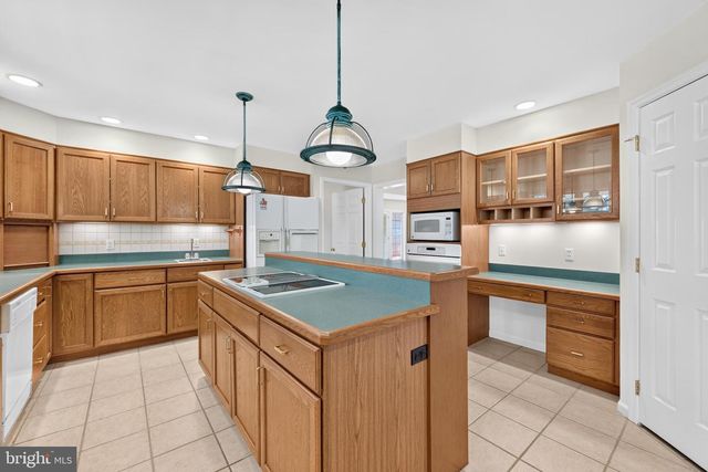 1147 BARNBRIDGE DR, Schwenksville, PA 19473