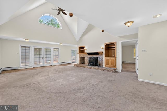 1147 BARNBRIDGE DR, Schwenksville, PA 19473