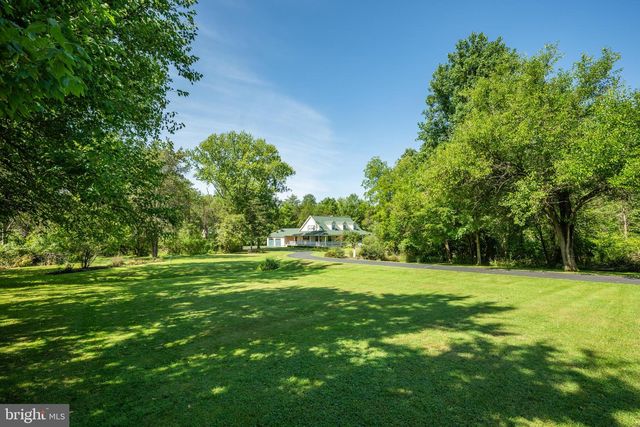 1147 BARNBRIDGE DR, Schwenksville, PA 19473