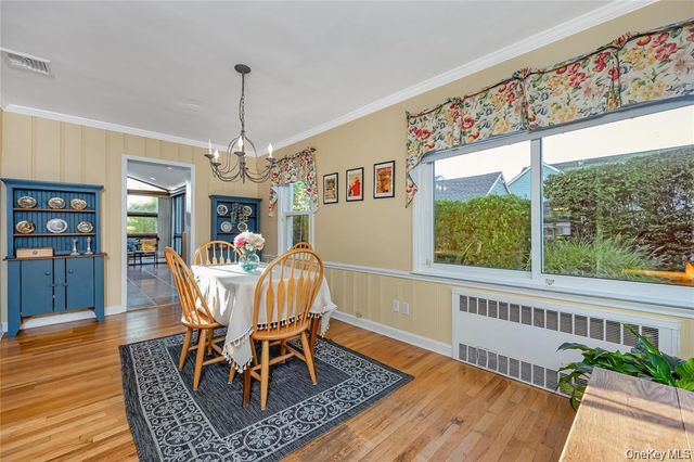 15 Combes Avenue, Rockville Centre, NY 11570