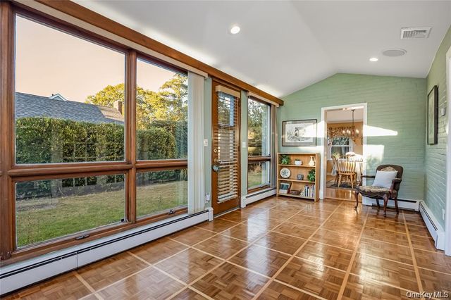 15 Combes Avenue, Rockville Centre, NY 11570