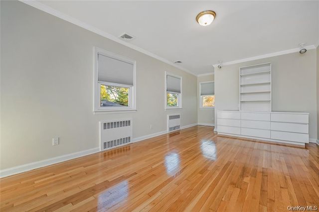 15 Combes Avenue, Rockville Centre, NY 11570
