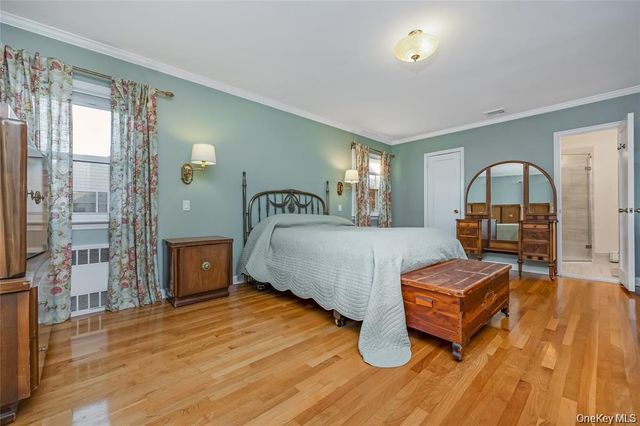 15 Combes Avenue, Rockville Centre, NY 11570