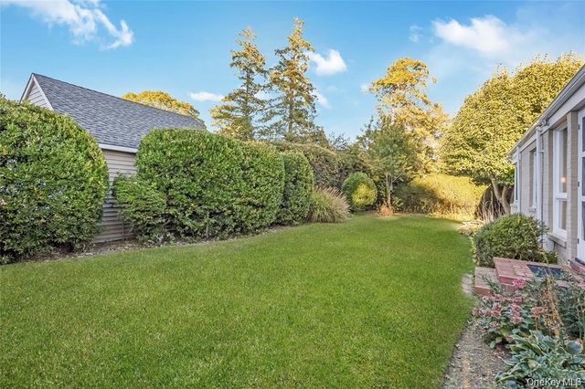 15 Combes Avenue, Rockville Centre, NY 11570