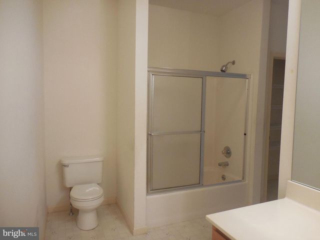 52 HICKORY ST, Palmyra, PA 17078