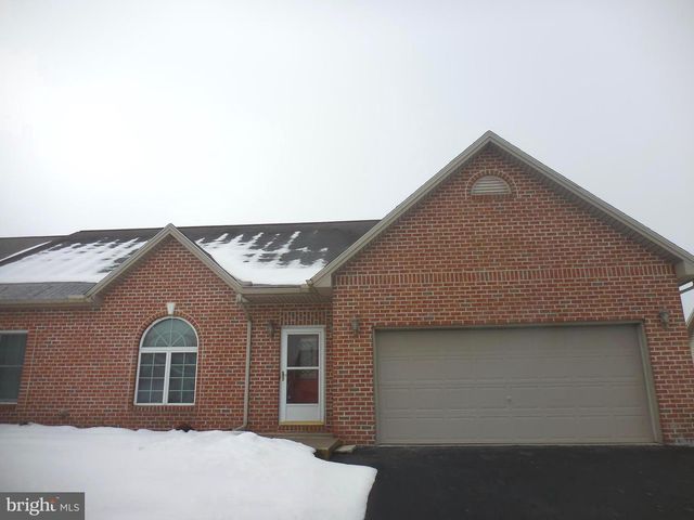 52 HICKORY ST, Palmyra, PA 17078