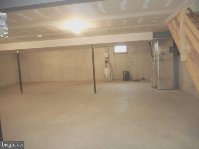 52 HICKORY ST, Palmyra, PA 17078