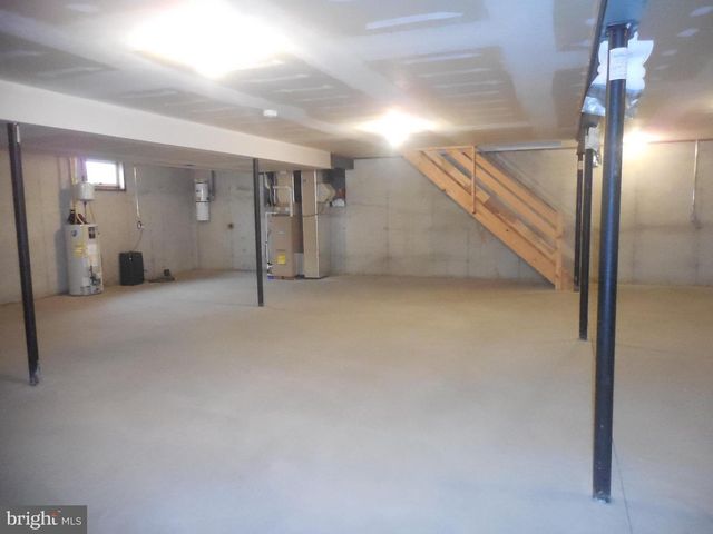 52 HICKORY ST, Palmyra, PA 17078