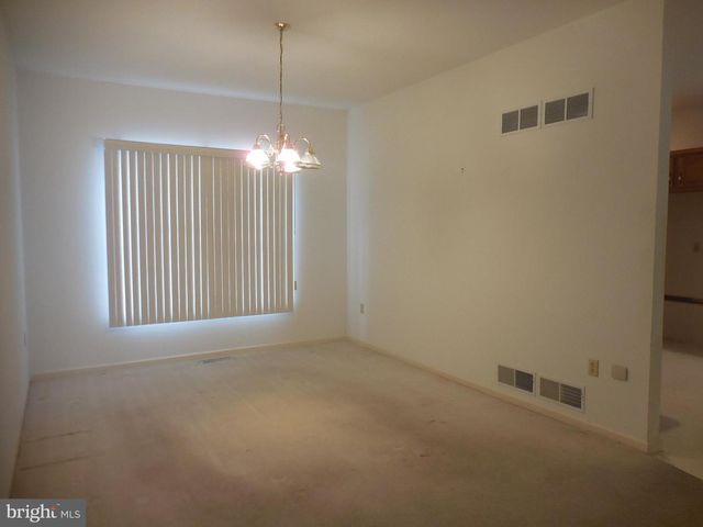 52 HICKORY ST, Palmyra, PA 17078