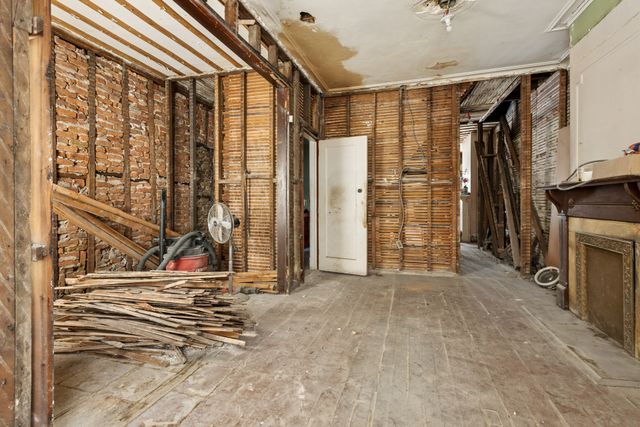285 WINTHROP Street, New York City, NY 11225