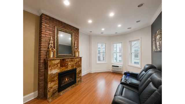 285 WINTHROP Street, New York City, NY 11225