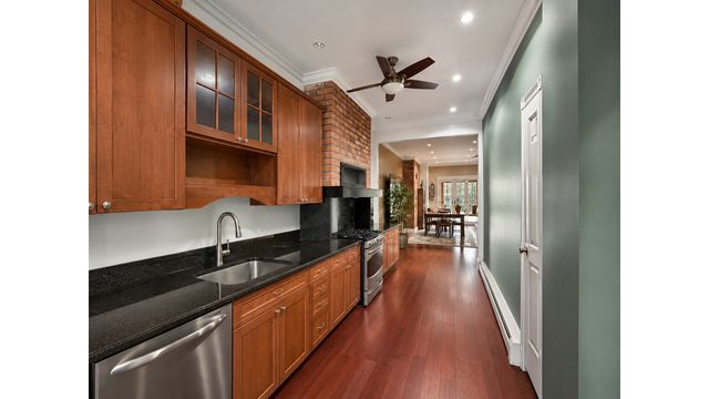 285 WINTHROP Street, New York City, NY 11225