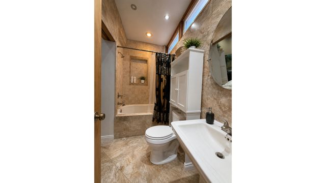 285 WINTHROP Street, New York City, NY 11225