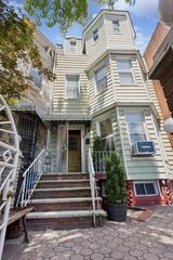 285 WINTHROP Street, New York City, NY 11225