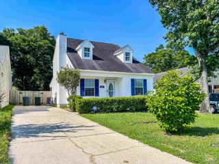 7045 Weatherwood Dr, Pensacola, FL 32506