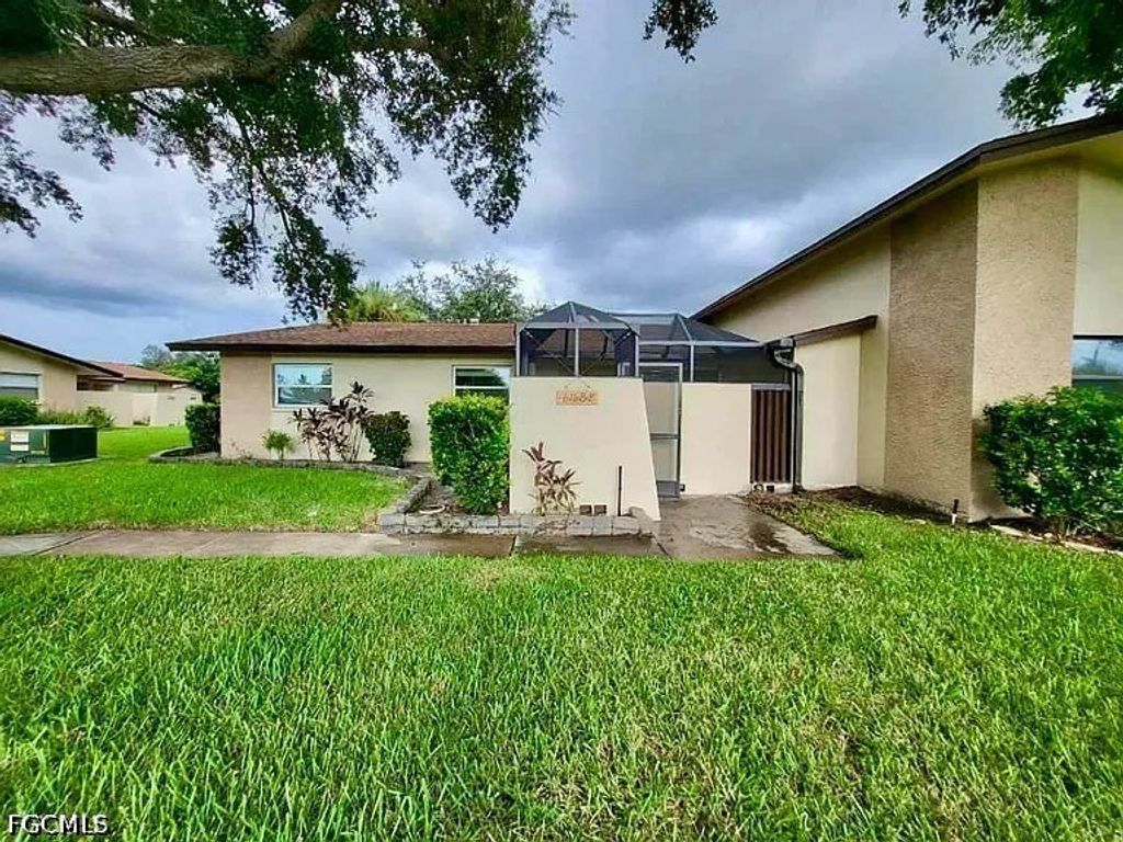 6168 Principia DR 2, Fort Myers, FL 33919