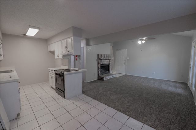 675 Harbor Drive N C, Azle, TX 76020