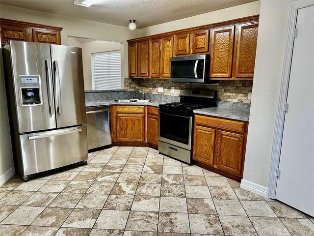 3718 Winmont Court, Houston, TX 77082