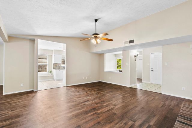 9212 Shipman Street, Rowlett, TX 75088