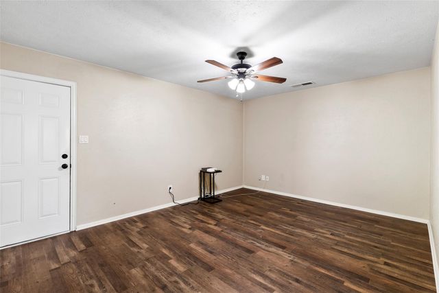 9212 Shipman Street, Rowlett, TX 75088