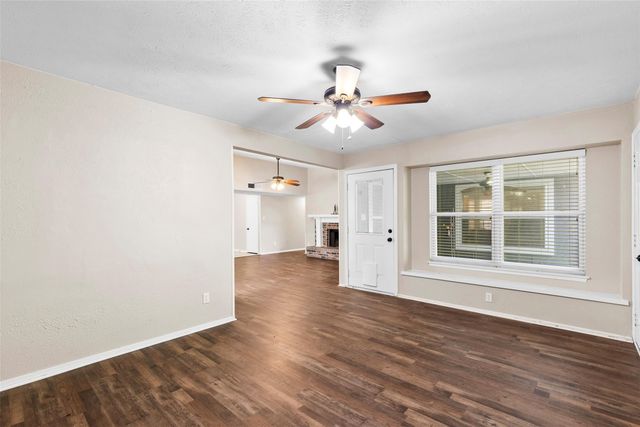 9212 Shipman Street, Rowlett, TX 75088