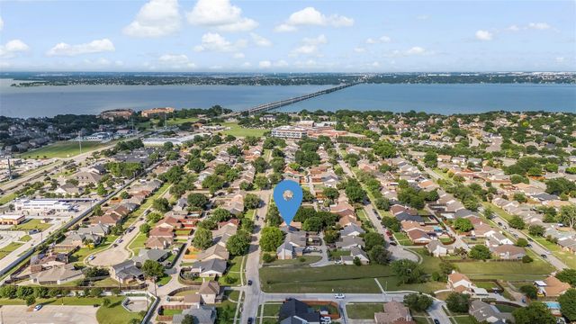 9212 Shipman Street, Rowlett, TX 75088