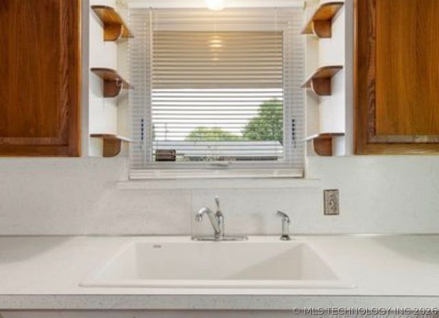 1025 N Hickory Place, Broken Arrow, OK 74012